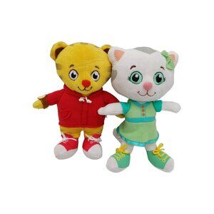 Daniel Tiger's Neighborhood Katerina And Daniel 7" Plush Stuffed Animal